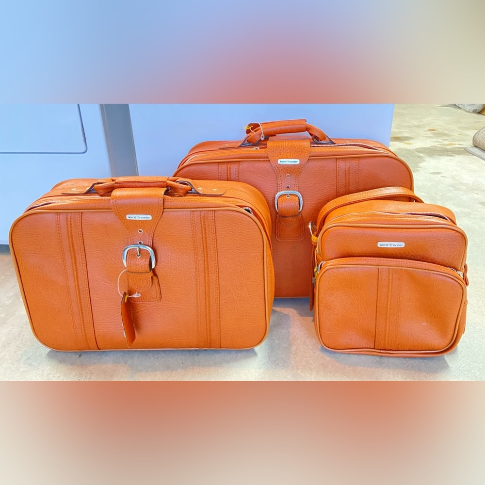 Vintage Suitcase Set - 1970s - Set of 3 - World Traveler - Brown/orange